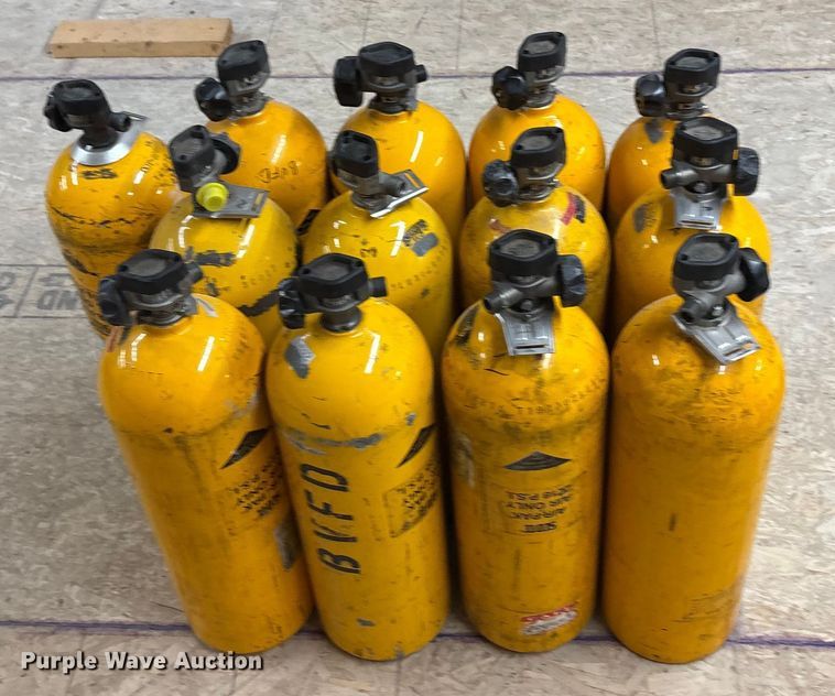 image for item ET4586 Fire Oxygen Bottles SCBA gear