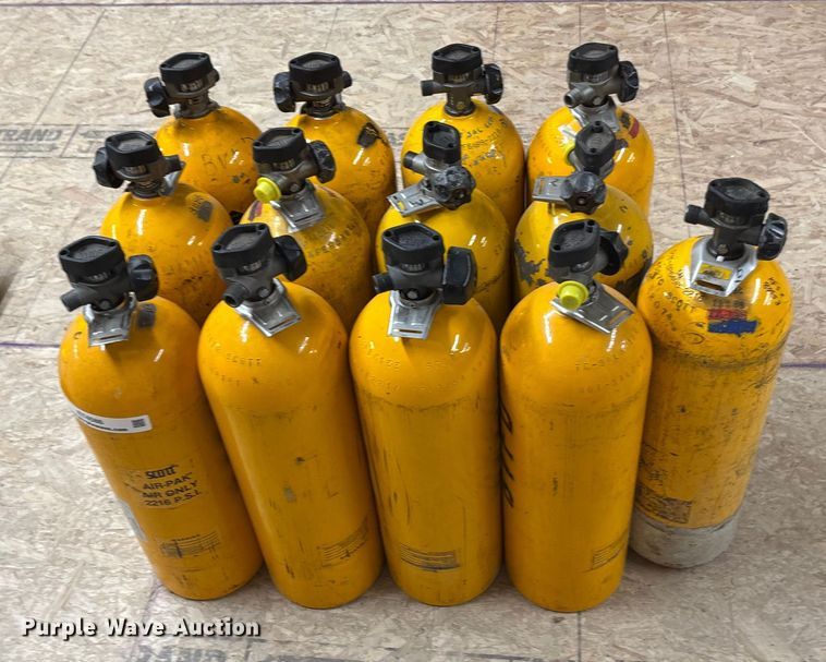image for item ET4586 Fire Oxygen Bottles SCBA gear