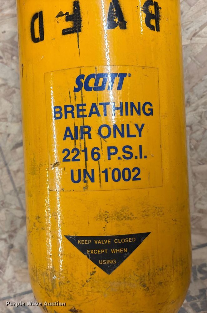 image for item ET4586 Fire Oxygen Bottles SCBA gear