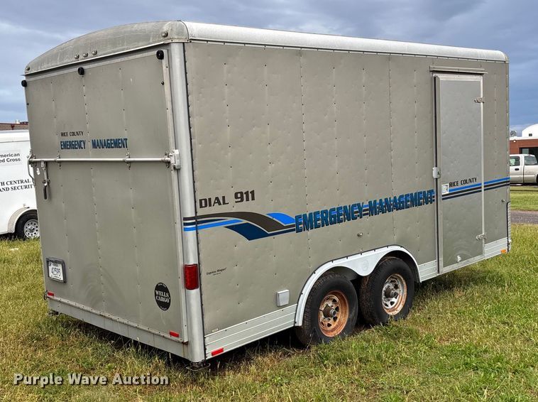image for item ET4627 2004 Wells Cargo enclosed cargo trailer