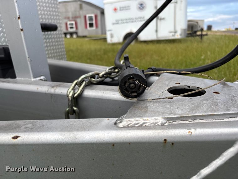 image for item ET4627 2004 Wells Cargo enclosed cargo trailer