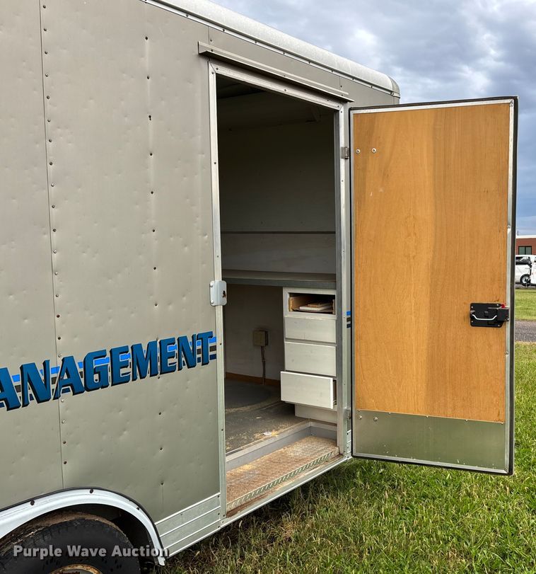 image for item ET4627 2004 Wells Cargo enclosed cargo trailer