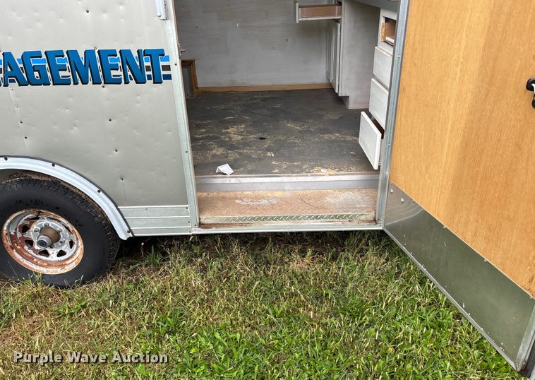 image for item ET4627 2004 Wells Cargo enclosed cargo trailer