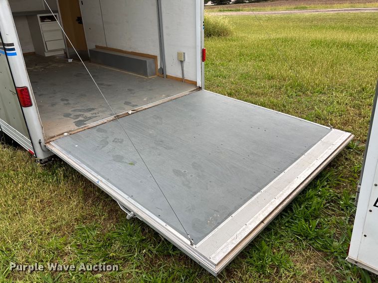 image for item ET4627 2004 Wells Cargo enclosed cargo trailer