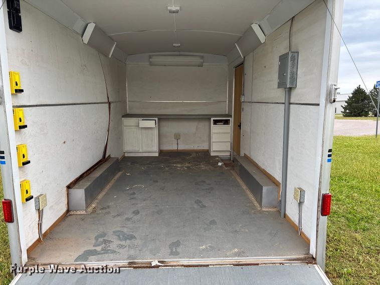 image for item ET4627 2004 Wells Cargo enclosed cargo trailer