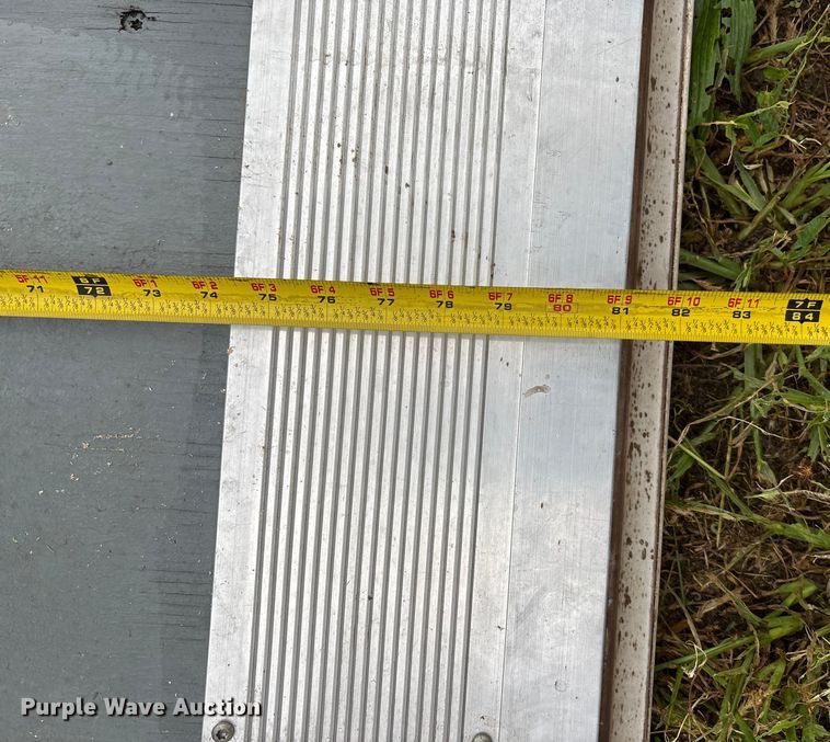 image for item ET4627 2004 Wells Cargo enclosed cargo trailer