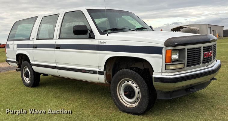image for item ET4628 1992 GMC Suburban SUV
