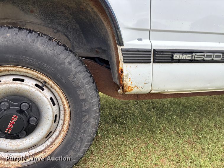 image for item ET4628 1992 GMC Suburban SUV