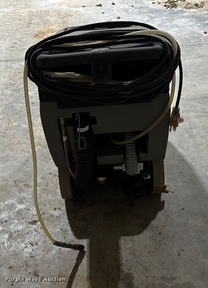 image for item ET4631 Clarke floor scrubber