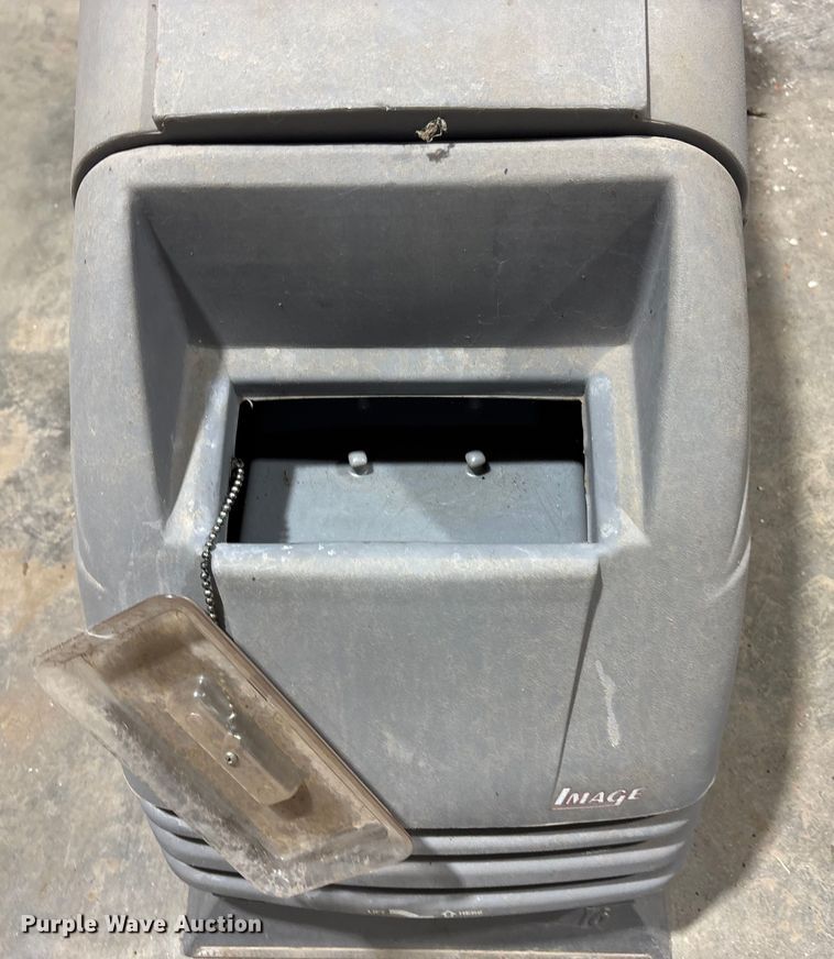 image for item ET4631 Clarke floor scrubber