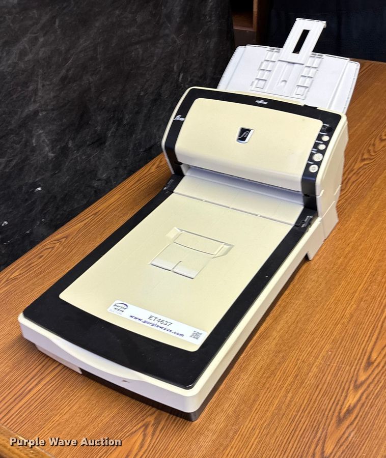 image for item ET4637 Fujitsu Scanner FI-6230 scanner