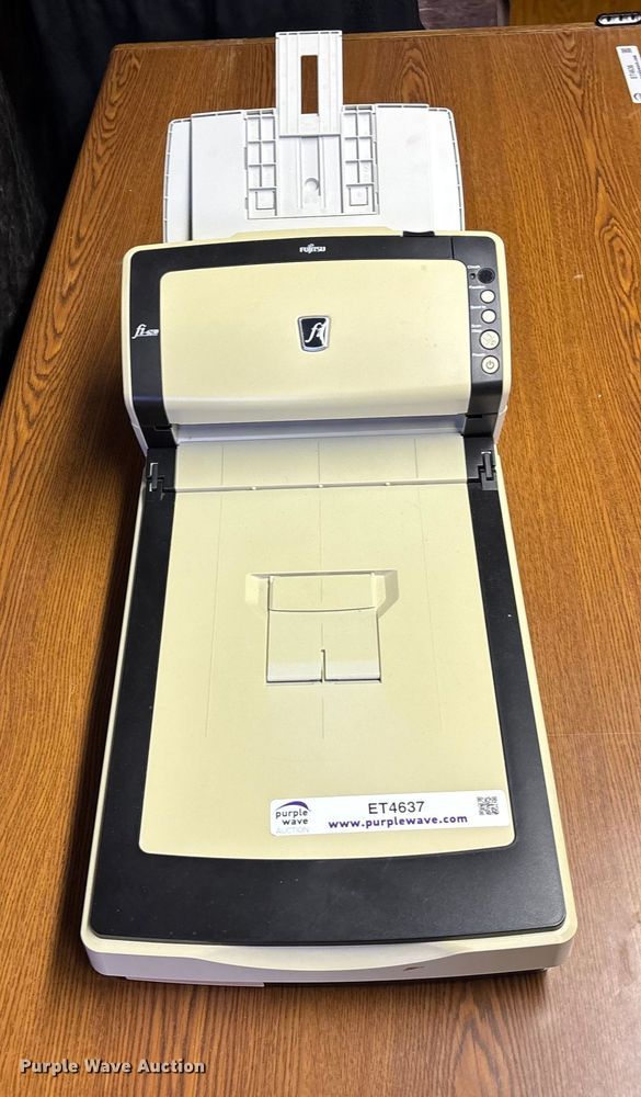 image for item ET4637 Fujitsu Scanner FI-6230 scanner