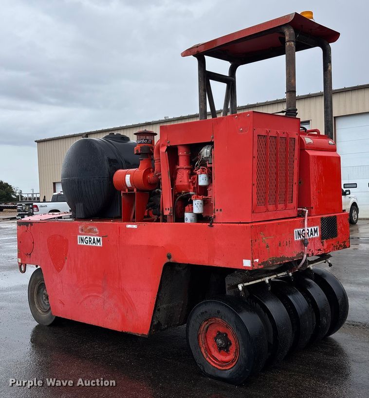 image for item ET4638 Ingram 9-2800PA pneumatic roller