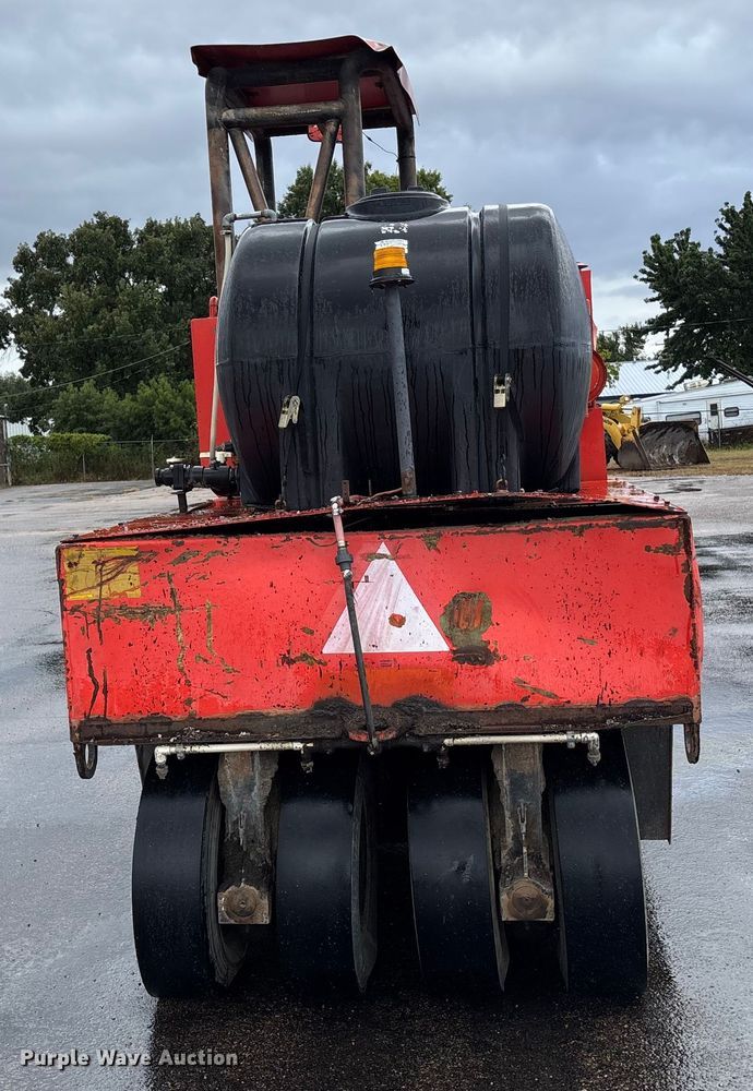 image for item ET4638 Ingram 9-2800PA pneumatic roller