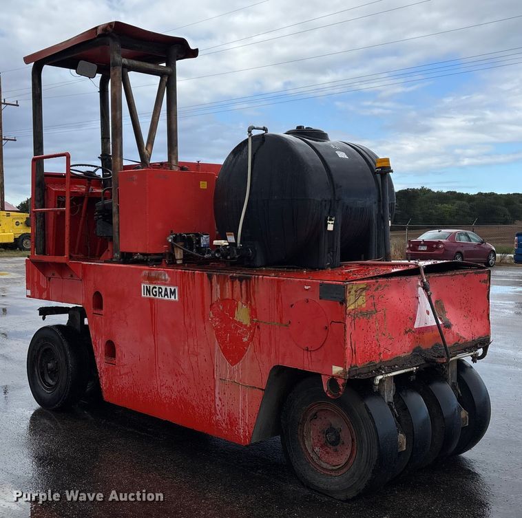 image for item ET4638 Ingram 9-2800PA pneumatic roller