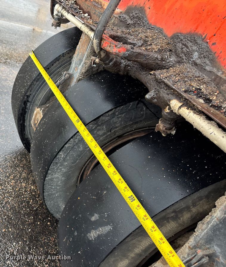 image for item ET4638 Ingram 9-2800PA pneumatic roller