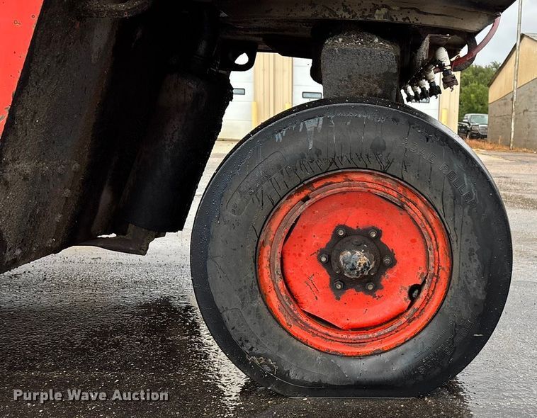 image for item ET4638 Ingram 9-2800PA pneumatic roller