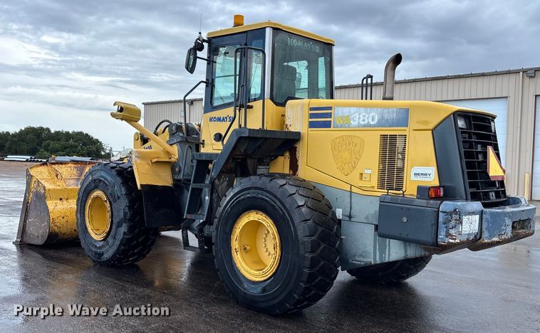image for item ET4639 2004 Komatsu WA380 Wheel Loader