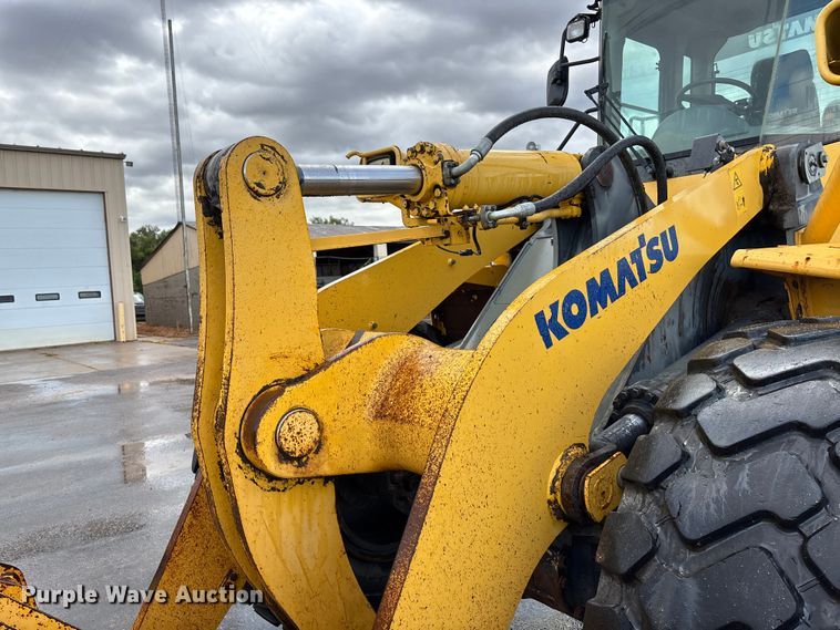 image for item ET4639 2004 Komatsu WA380 Wheel Loader