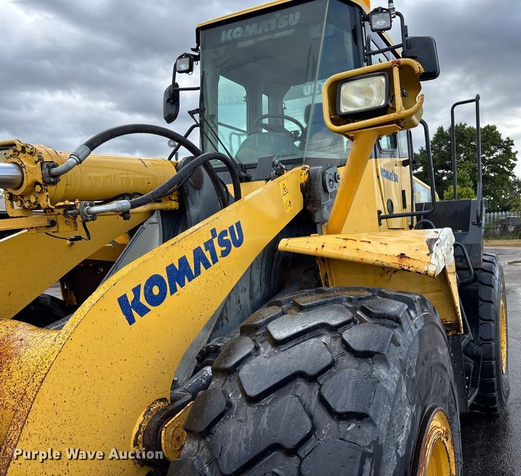 image for item ET4639 2004 Komatsu WA380 Wheel Loader