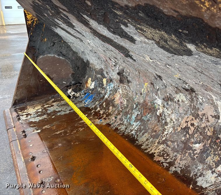 image for item ET4639 2004 Komatsu WA380 Wheel Loader