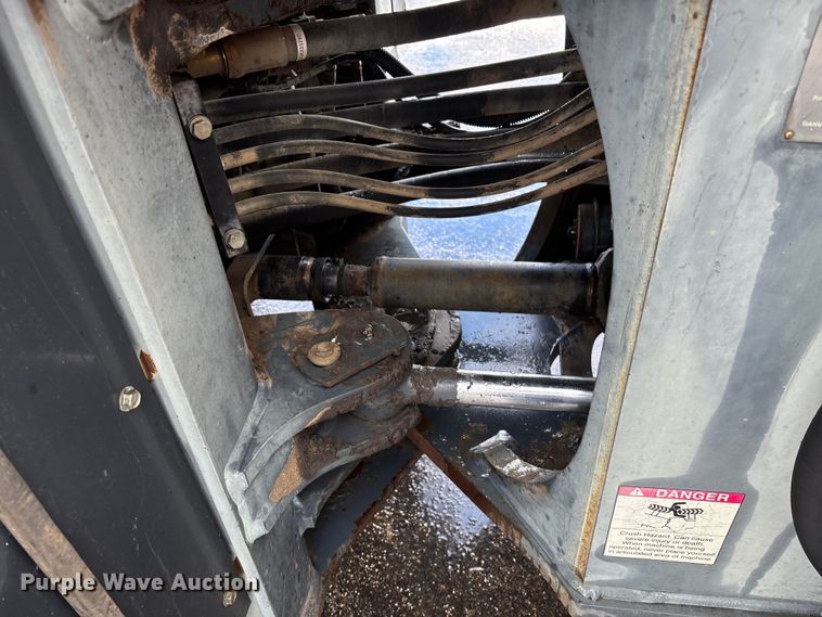 image for item ET4639 2004 Komatsu WA380 Wheel Loader