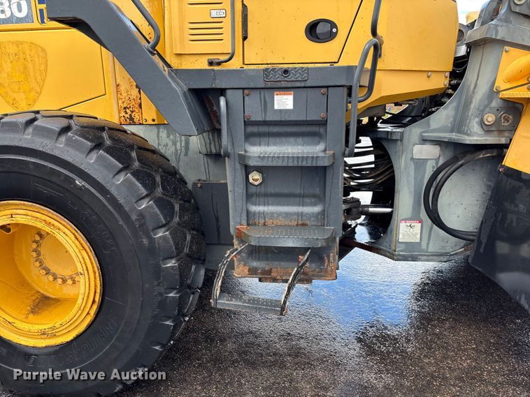 image for item ET4639 2004 Komatsu WA380 Wheel Loader