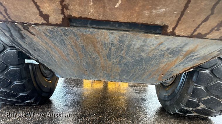 image for item ET4639 2004 Komatsu WA380 Wheel Loader