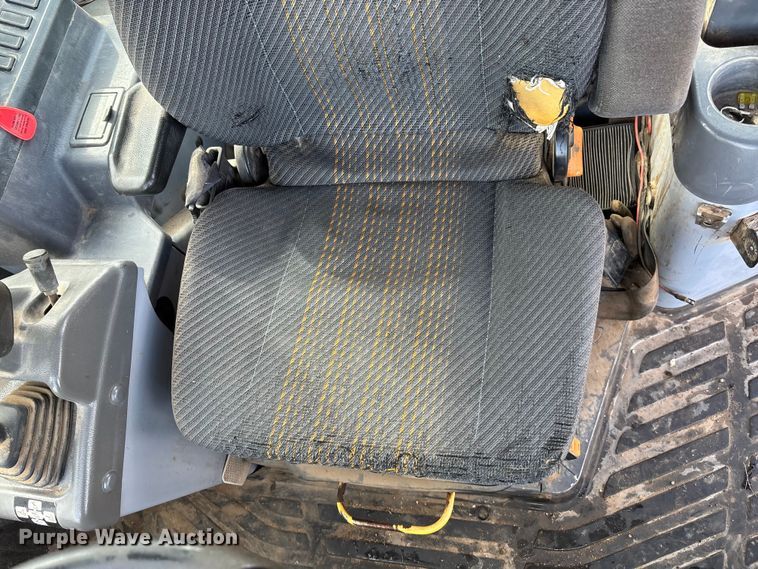 image for item ET4639 2004 Komatsu WA380 Wheel Loader