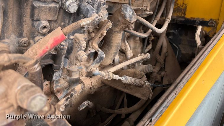 image for item ET4639 2004 Komatsu WA380 Wheel Loader