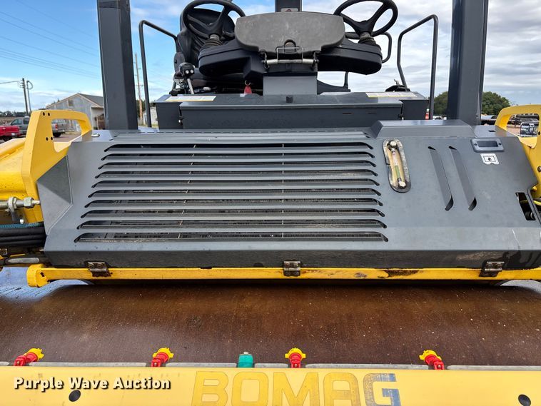 image for item ET4640 2007 Bomag BW190 AD-4 double drum vibratory roller