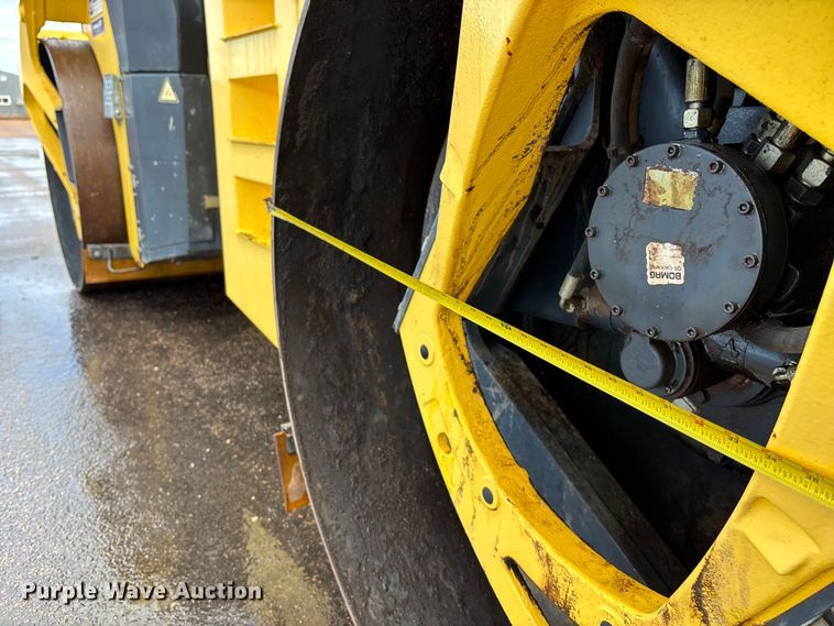 image for item ET4640 2007 Bomag BW190 AD-4 double drum vibratory roller