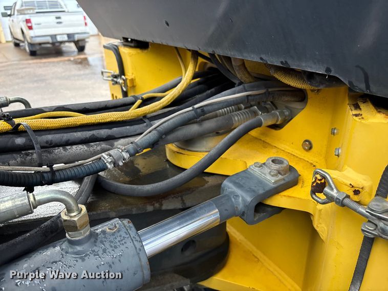 image for item ET4640 2007 Bomag BW190 AD-4 double drum vibratory roller