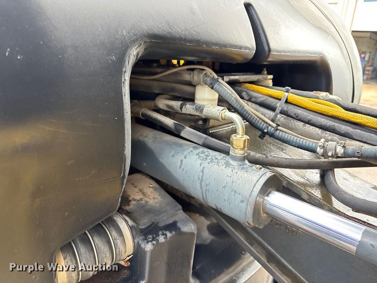 image for item ET4640 2007 Bomag BW190 AD-4 double drum vibratory roller