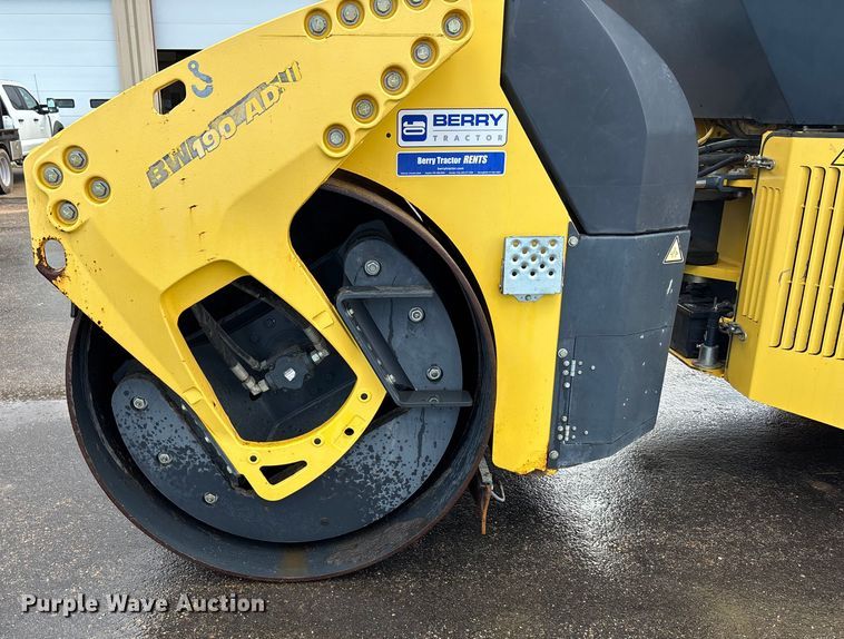 image for item ET4640 2007 Bomag BW190 AD-4 double drum vibratory roller