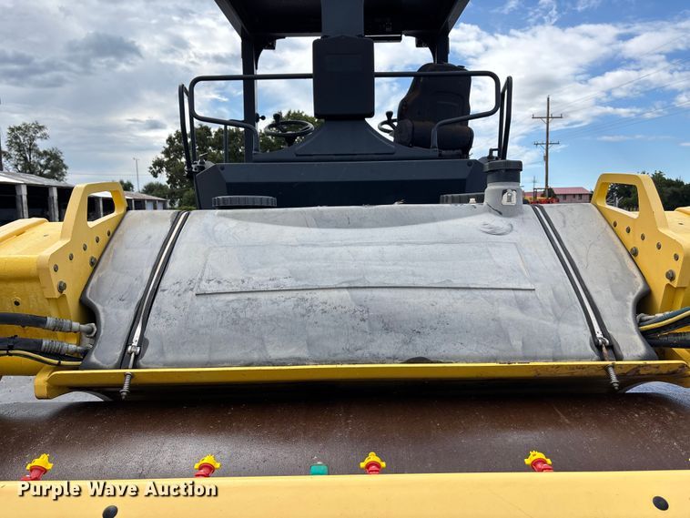 image for item ET4640 2007 Bomag BW190 AD-4 double drum vibratory roller