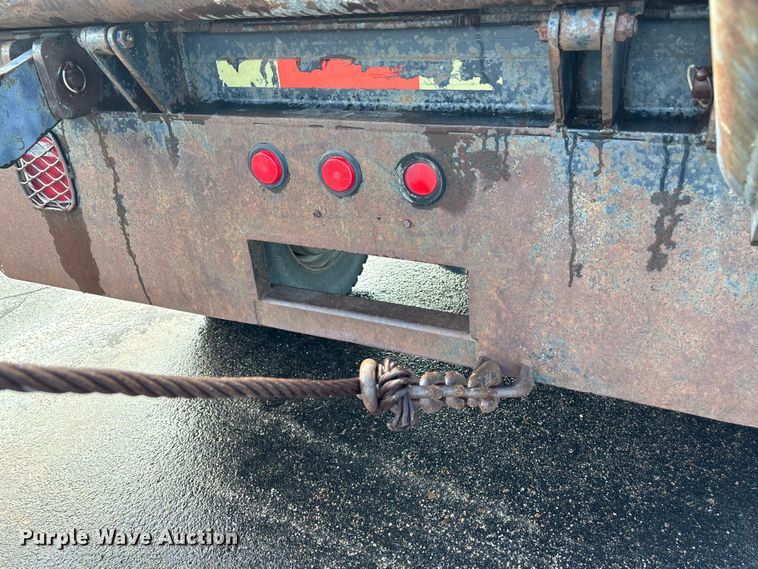 image for item ET4642 1992 CHEV Flatbed Winch Truck winch truck