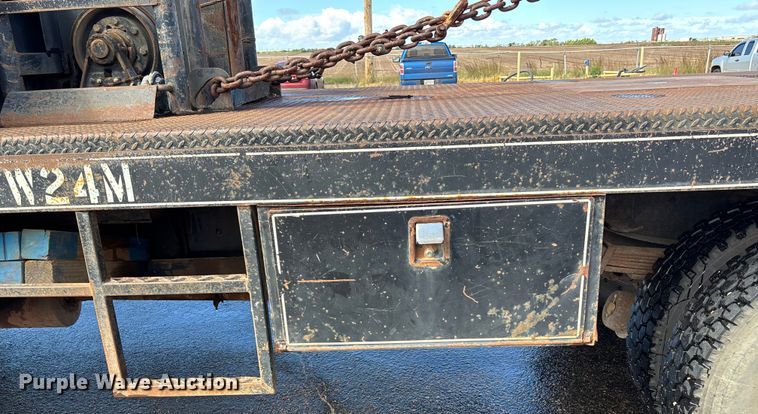 image for item ET4642 1992 CHEV Flatbed Winch Truck winch truck