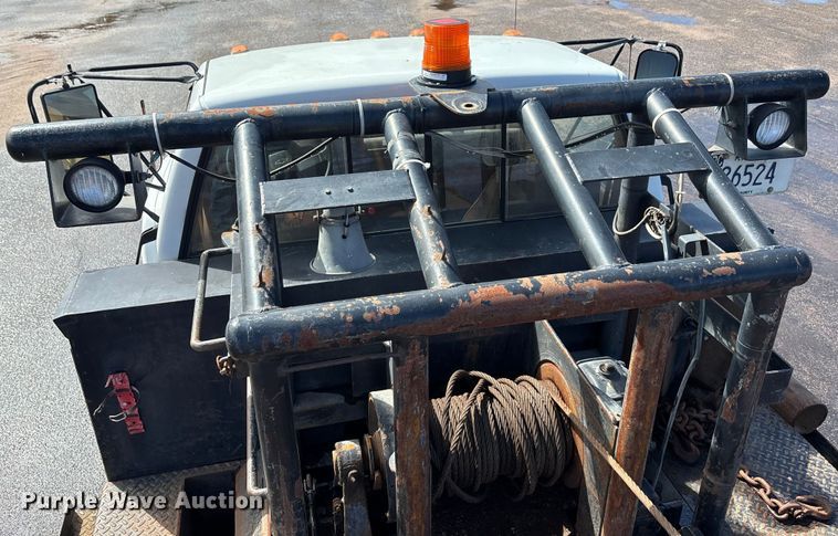 image for item ET4642 1992 CHEV Flatbed Winch Truck winch truck