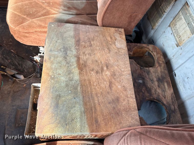 image for item ET4642 1992 CHEV Flatbed Winch Truck winch truck