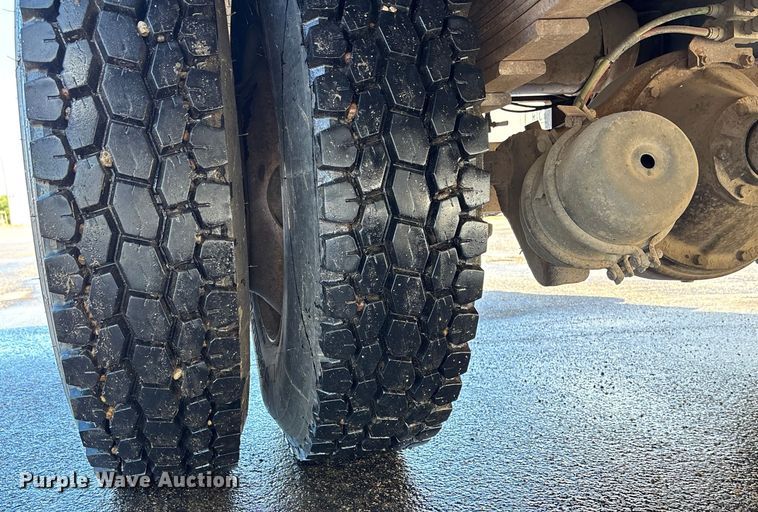 image for item ET4642 1992 CHEV Flatbed Winch Truck winch truck