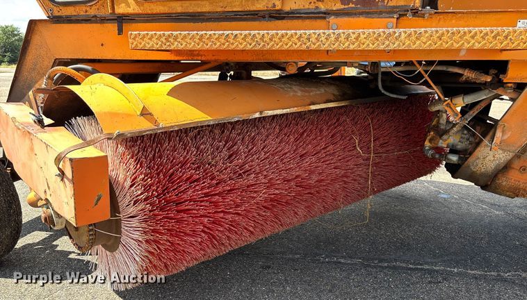 image for item ET4643 Broce Broom RF300 broom