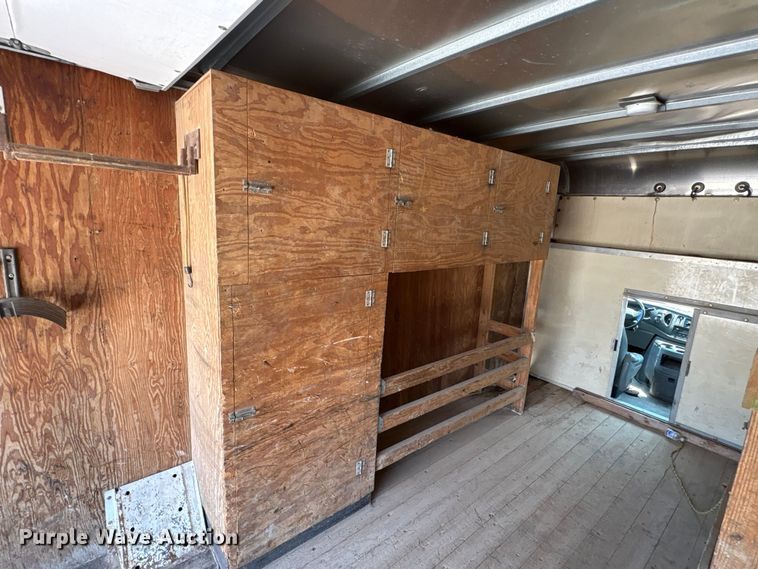 image for item EU0033 2005 Ford E350 Super Duty box truck