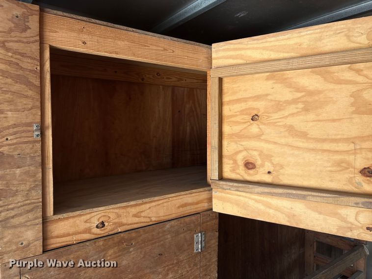 image for item EU0033 2005 Ford E350 Super Duty box truck