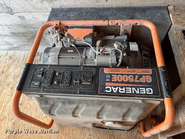 image for item EU0033 2005 Ford E350 Super Duty box truck