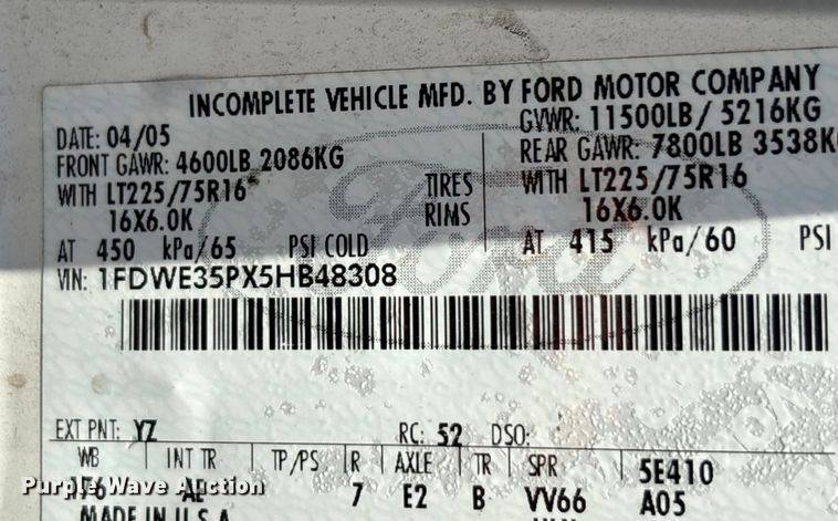 image for item EU0033 2005 Ford E350 Super Duty box truck