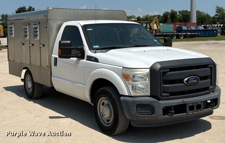 image for item EU0034 2014 Ford F250 Super Duty animal control pickup truck