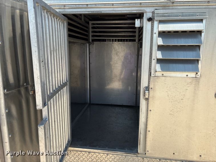 image for item EU0034 2014 Ford F250 Super Duty animal control pickup truck