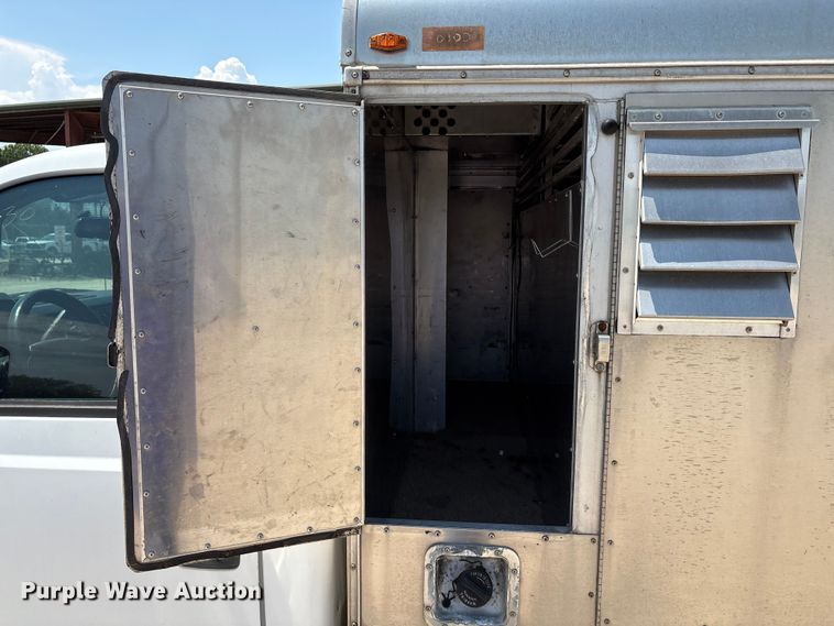 image for item EU0034 2014 Ford F250 Super Duty animal control pickup truck