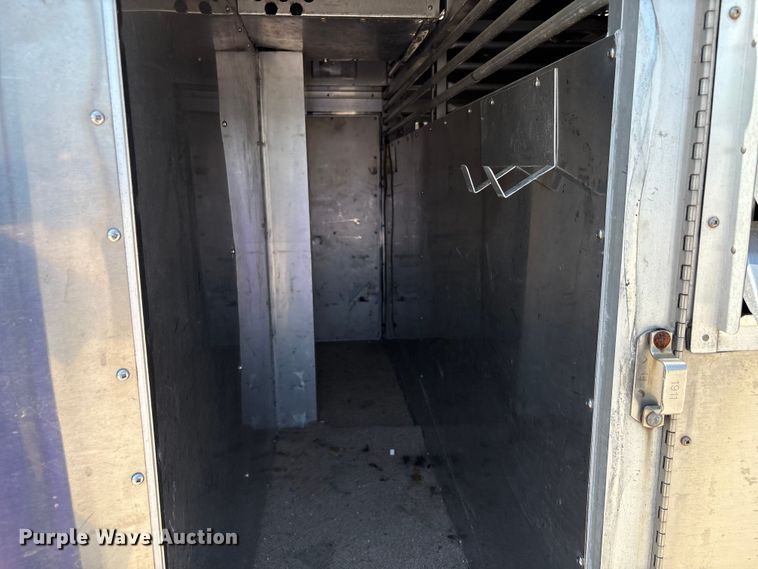 image for item EU0034 2014 Ford F250 Super Duty animal control pickup truck